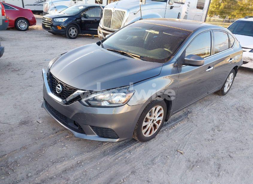 Photo 2 of 2018 Nissan Sentra SV (VIN 3N1AB7AP0JL625816)
