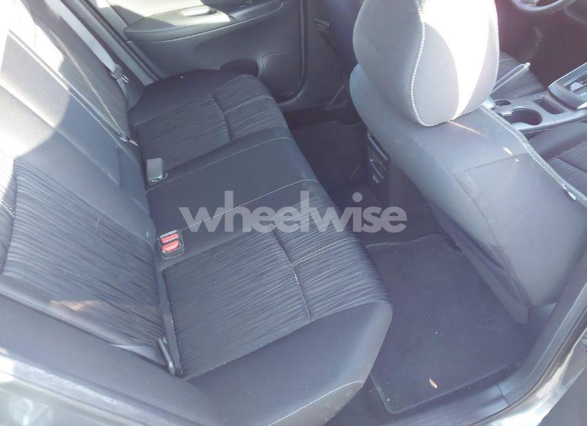 Photo 8 of 2018 Nissan Sentra SV (VIN 3N1AB7AP0JL625816)