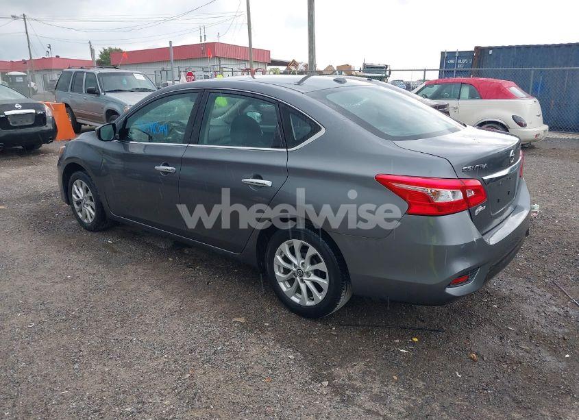 Photo 3 of 2018 Nissan Sentra SV (VIN 3N1AB7AP0JL626688)