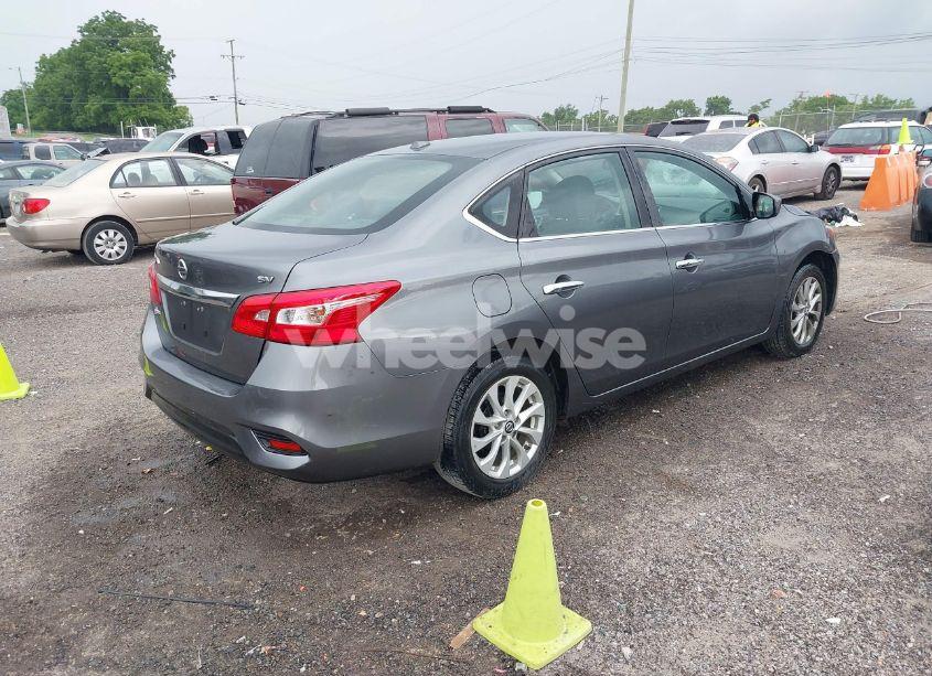 Photo 4 of 2018 Nissan Sentra SV (VIN 3N1AB7AP0JL626688)
