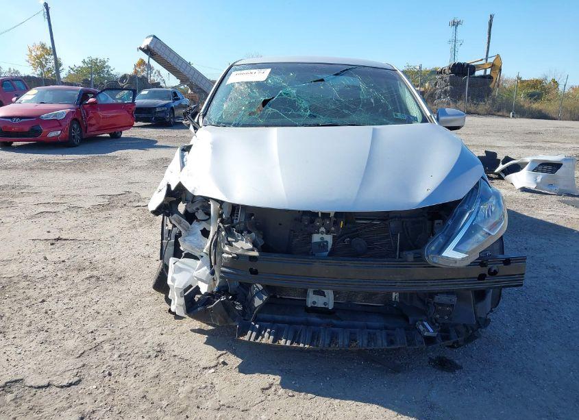 Photo 13 of 2018 Nissan Sentra SV (VIN 3N1AB7AP0JL636752)