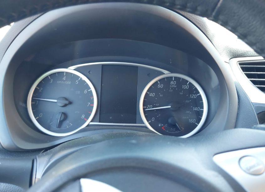 Photo 7 of 2018 Nissan Sentra SV (VIN 3N1AB7AP0JL636752)