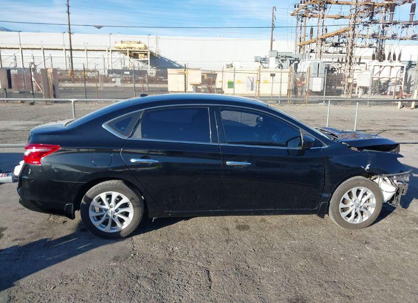 Photo 13 of 2018 Nissan Sentra SV (VIN 3N1AB7AP0JL637173)