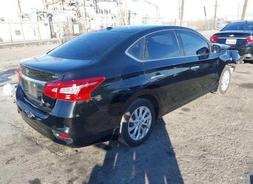 Photo 4 of 2018 Nissan Sentra SV (VIN 3N1AB7AP0JL637173)