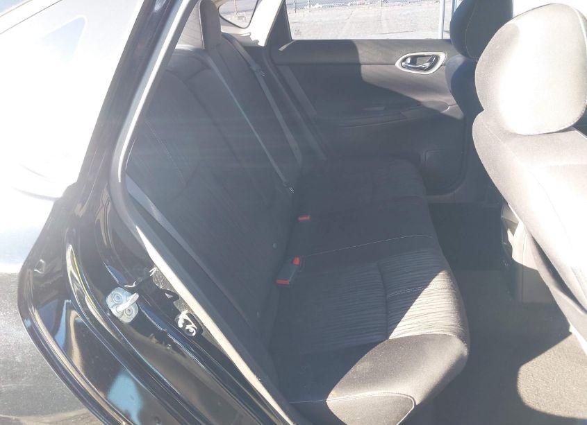 Photo 8 of 2018 Nissan Sentra SV (VIN 3N1AB7AP0JL637173)