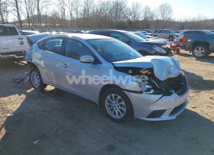 2018 Nissan Sentra SV (VIN 3N1AB7AP0JL646620) main photo