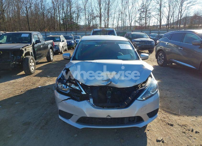 Photo 12 of 2018 Nissan Sentra SV (VIN 3N1AB7AP0JL646620)