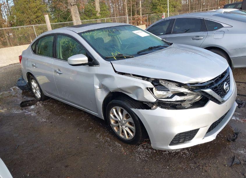2018 Nissan Sentra SV (VIN 3N1AB7AP0JY223524) main photo