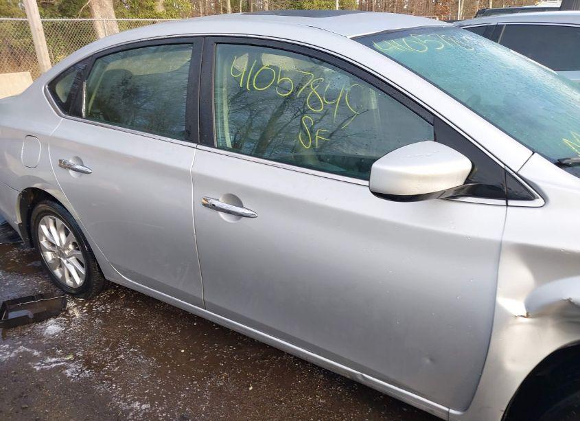 Photo 13 of 2018 Nissan Sentra SV (VIN 3N1AB7AP0JY223524)