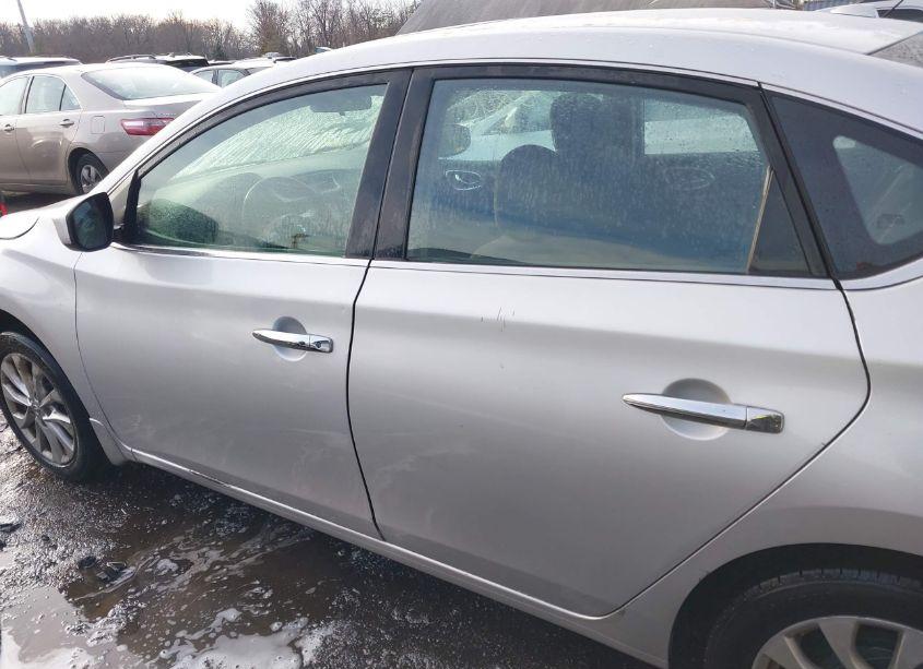 Photo 14 of 2018 Nissan Sentra SV (VIN 3N1AB7AP0JY223524)