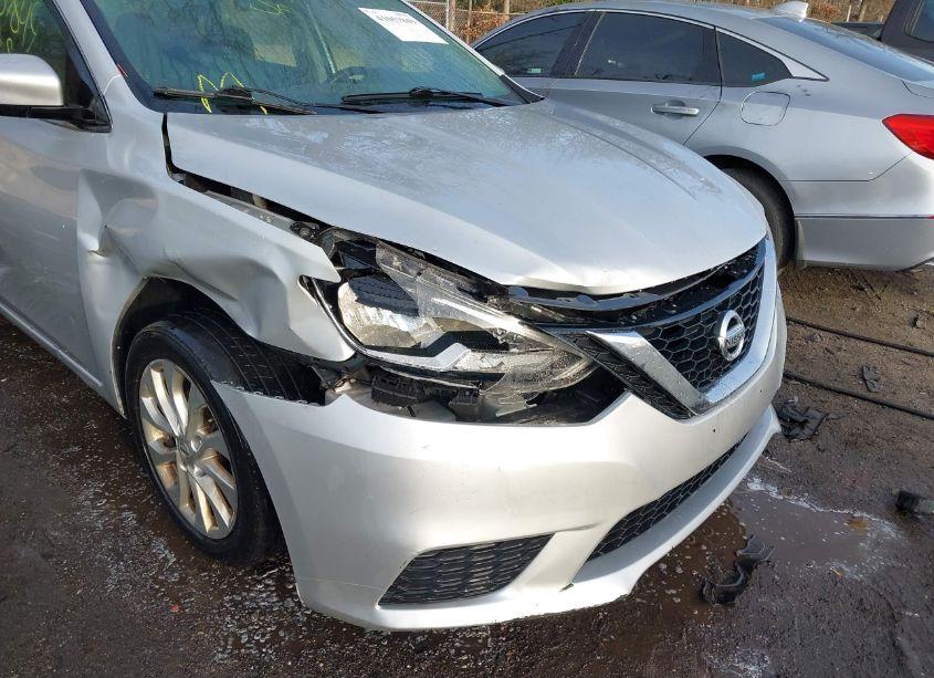 Photo 6 of 2018 Nissan Sentra SV (VIN 3N1AB7AP0JY223524)