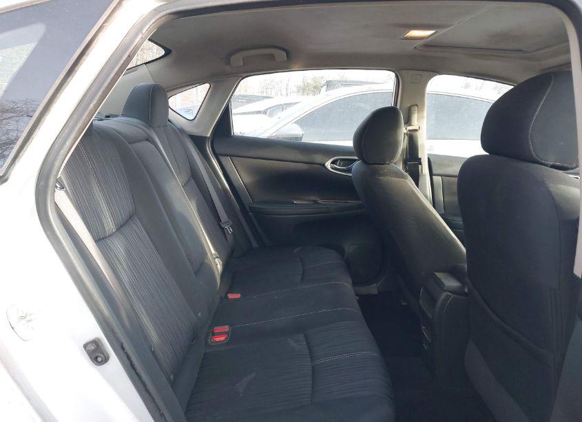 Photo 8 of 2018 Nissan Sentra SV (VIN 3N1AB7AP0JY223524)