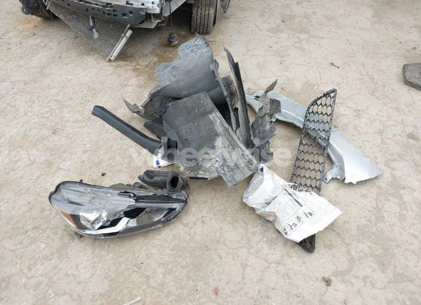 Photo 11 of 2018 Nissan Sentra SL (VIN 3N1AB7AP0JY225452)