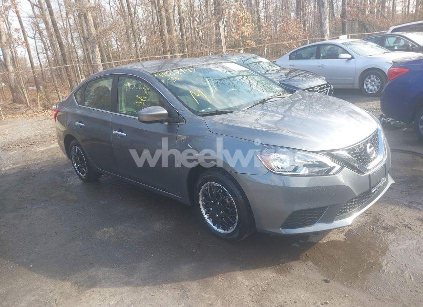 2018 Nissan Sentra S (VIN 3N1AB7AP0JY250058) main photo