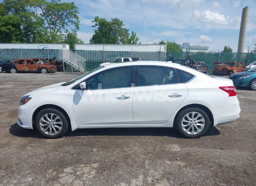 Photo 13 of 2018 Nissan Sentra SV (VIN 3N1AB7AP0JY257771)