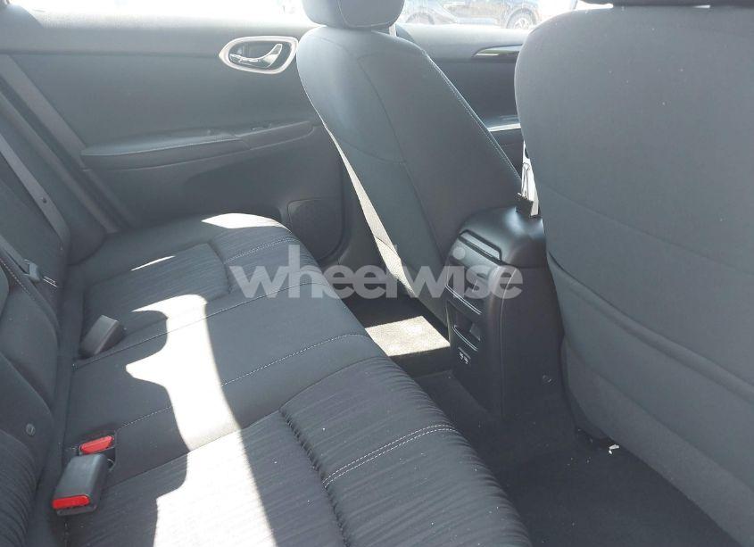 Photo 8 of 2018 Nissan Sentra SV (VIN 3N1AB7AP0JY257771)