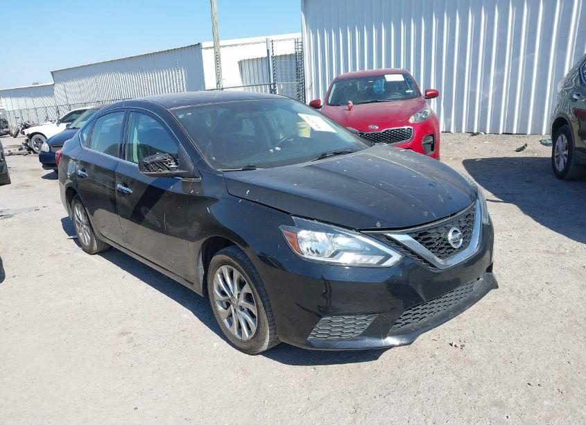 2018 Nissan Sentra SV (VIN 3N1AB7AP0JY263487) main photo