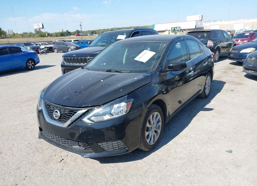 Photo 2 of 2018 Nissan Sentra SV (VIN 3N1AB7AP0JY263487)