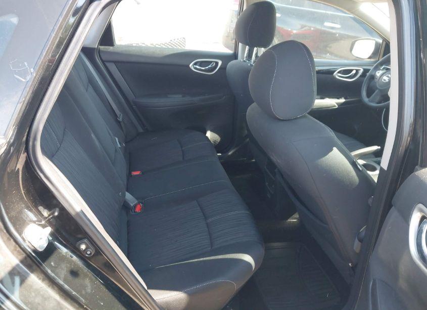 Photo 8 of 2018 Nissan Sentra SV (VIN 3N1AB7AP0JY263487)