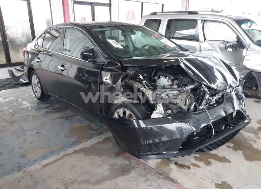2018 Nissan Sentra SV (VIN 3N1AB7AP0JY277356) main photo