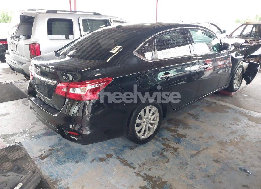 Photo 4 of 2018 Nissan Sentra SV (VIN 3N1AB7AP0JY277356)