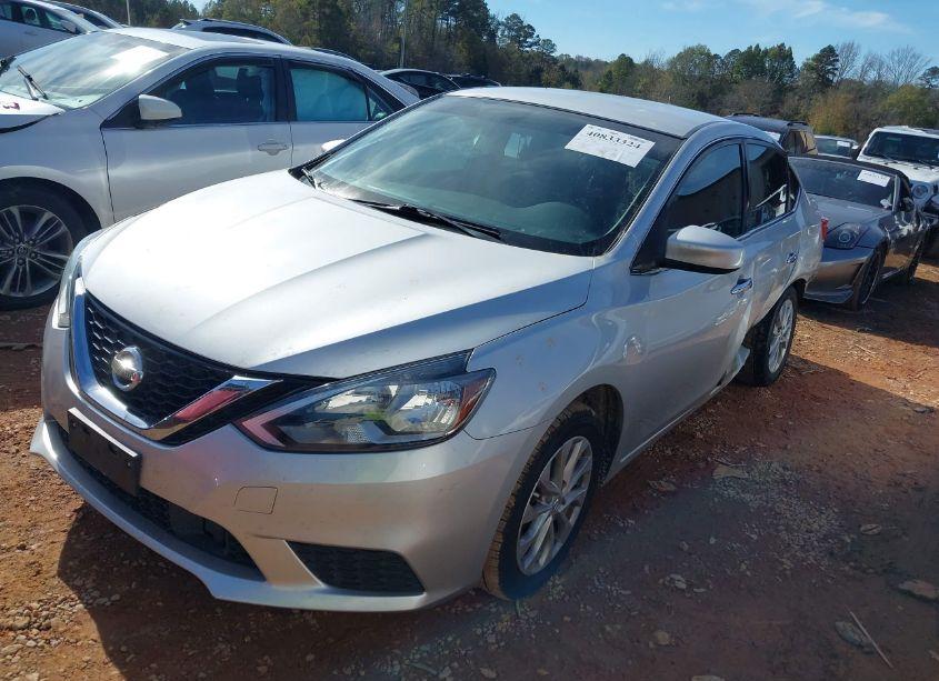 Photo 2 of 2018 Nissan Sentra SV (VIN 3N1AB7AP0JY279446)