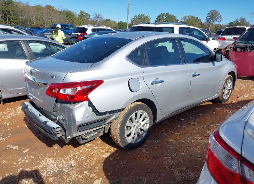 Photo 4 of 2018 Nissan Sentra SV (VIN 3N1AB7AP0JY279446)