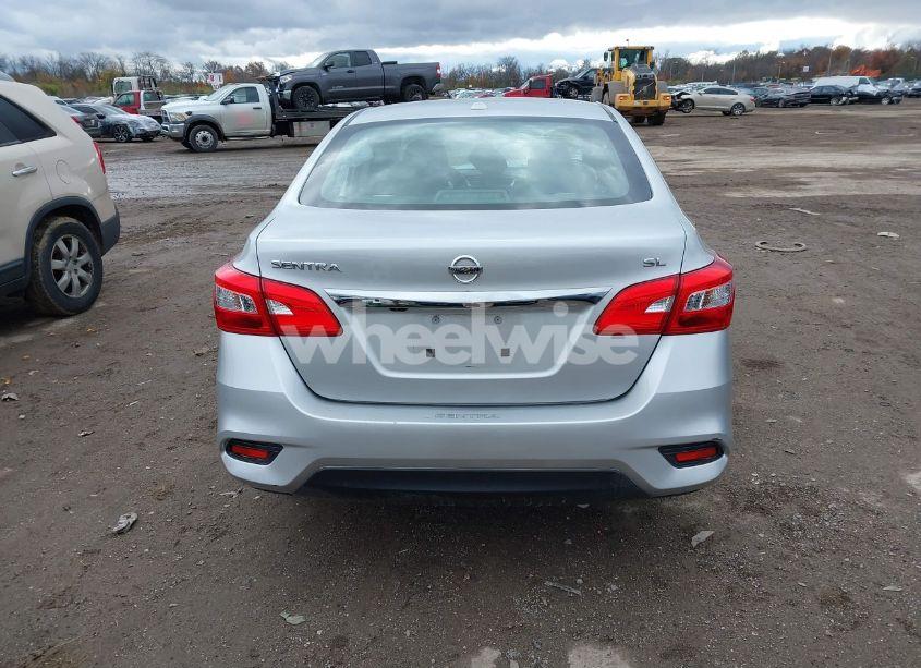 Photo 15 of 2018 Nissan Sentra SL (VIN 3N1AB7AP0JY279480)