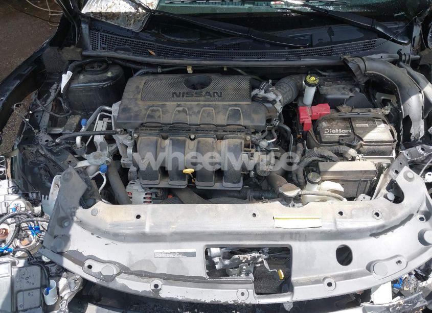 Photo 10 of 2018 Nissan Sentra SR (VIN 3N1AB7AP0JY287515)