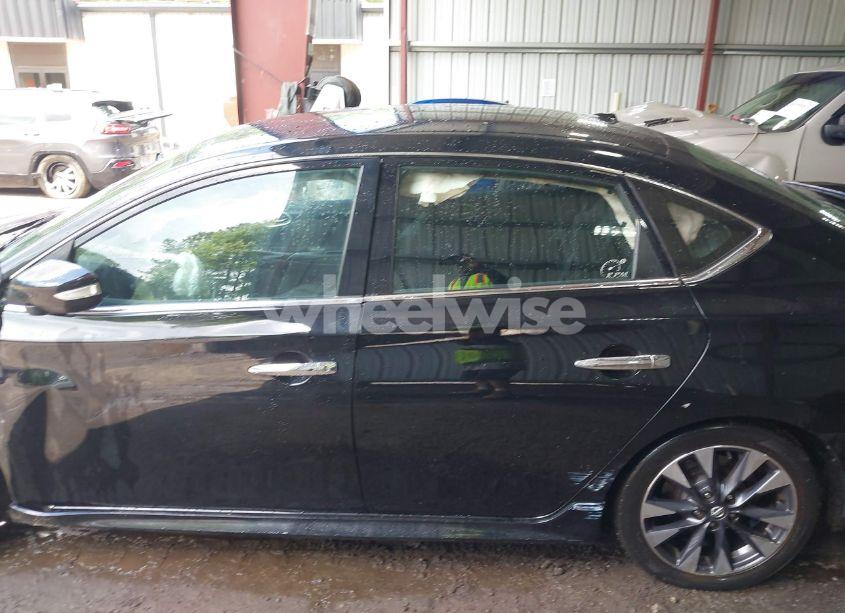 Photo 14 of 2018 Nissan Sentra SR (VIN 3N1AB7AP0JY287515)