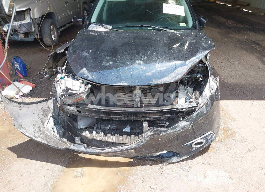 Photo 6 of 2018 Nissan Sentra SR (VIN 3N1AB7AP0JY287515)