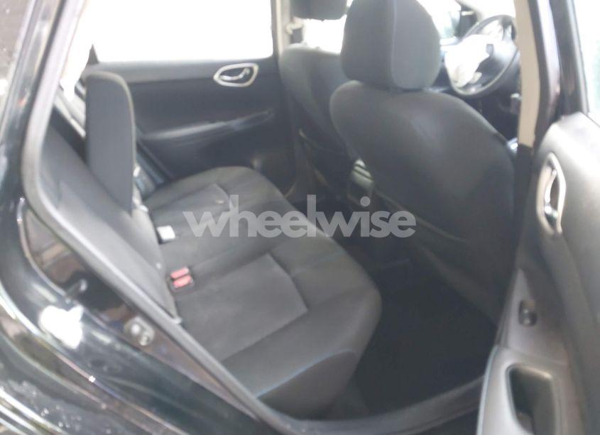 Photo 8 of 2018 Nissan Sentra SR (VIN 3N1AB7AP0JY287515)