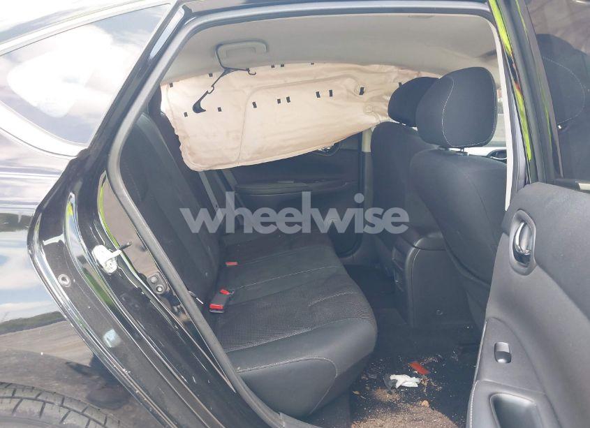 Photo 8 of 2018 Nissan Sentra S (VIN 3N1AB7AP0JY313529)