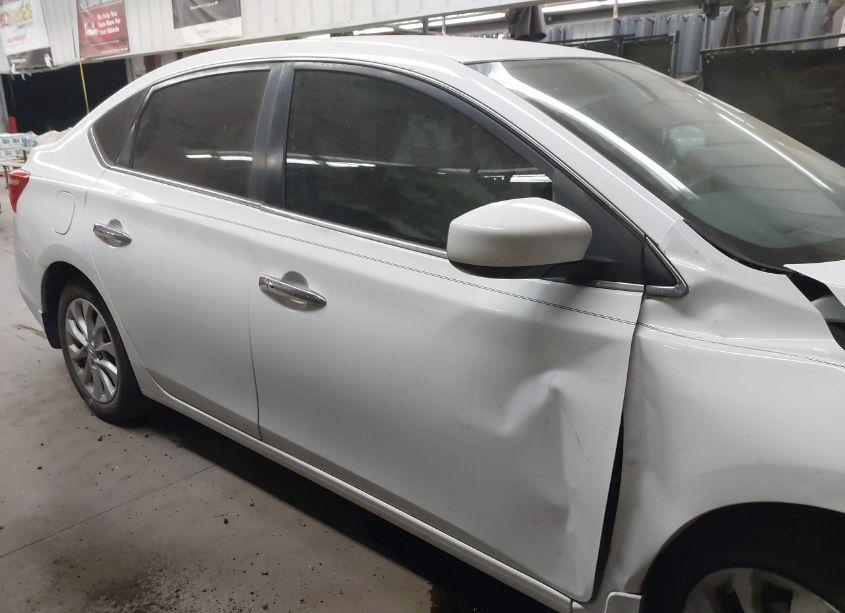 Photo 13 of 2018 Nissan Sentra SV (VIN 3N1AB7AP0JY320139)