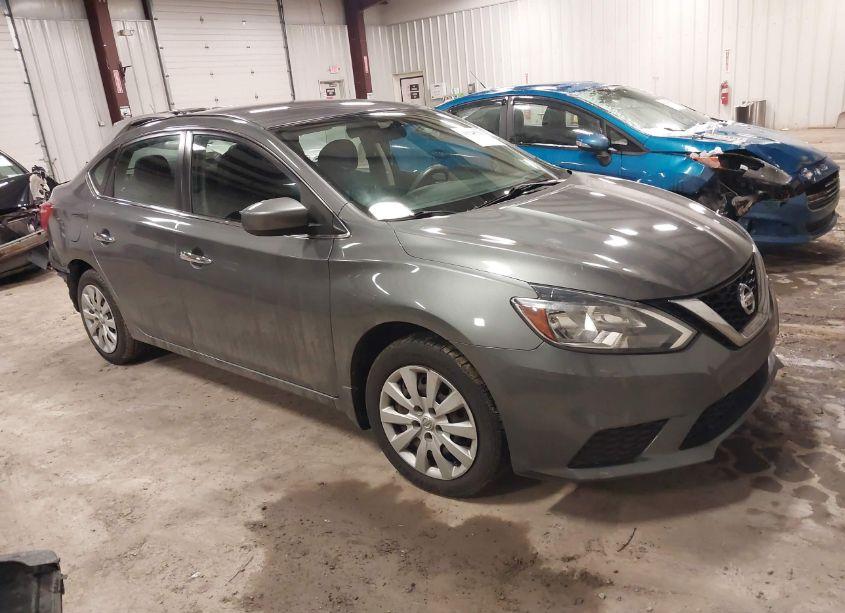 2018 Nissan Sentra S (VIN 3N1AB7AP0JY323655) main photo