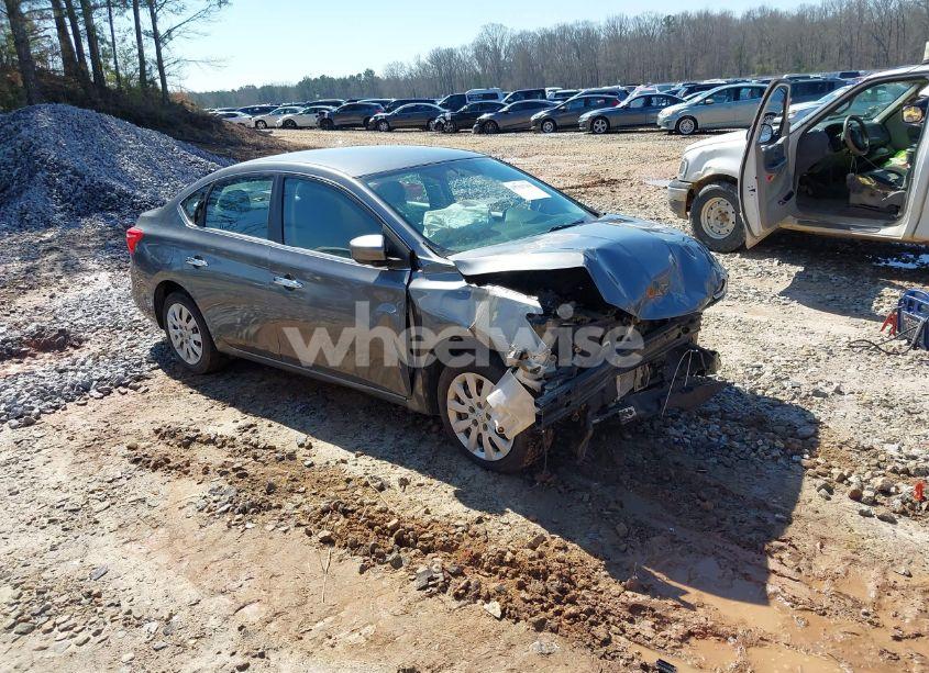 2018 Nissan Sentra S (VIN 3N1AB7AP0JY328824) main photo