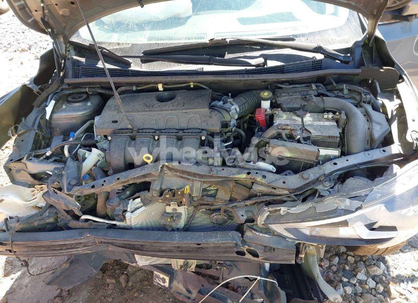 Photo 10 of 2018 Nissan Sentra S (VIN 3N1AB7AP0JY328824)