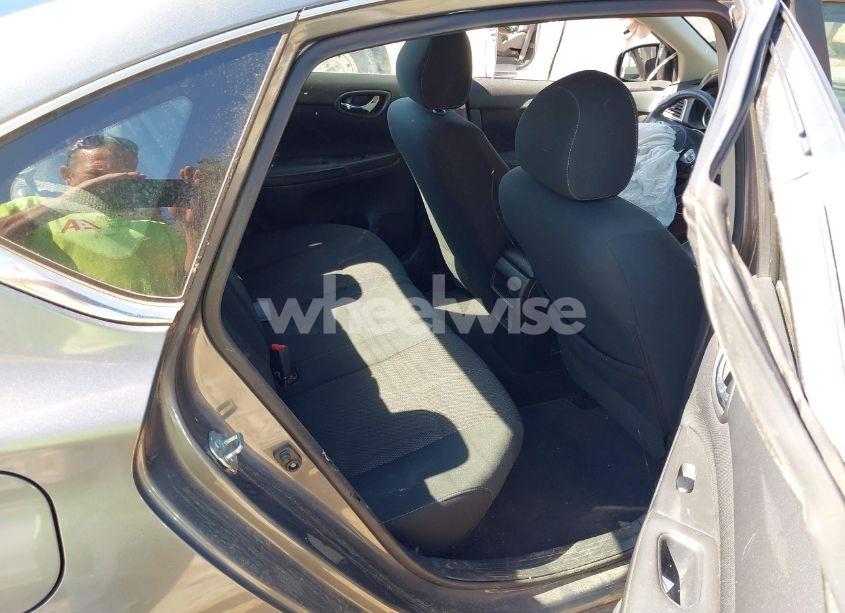 Photo 8 of 2018 Nissan Sentra S (VIN 3N1AB7AP0JY328824)