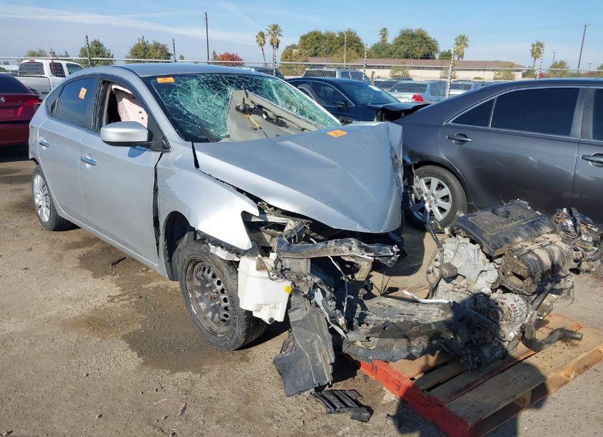 2018 Nissan Sentra S (VIN 3N1AB7AP0JY329343) main photo