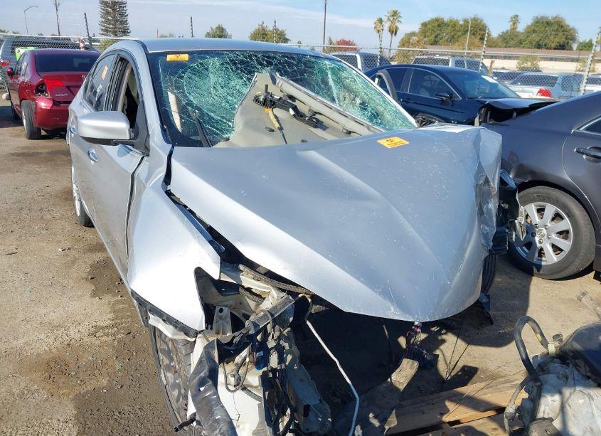 Photo 17 of 2018 Nissan Sentra S (VIN 3N1AB7AP0JY329343)