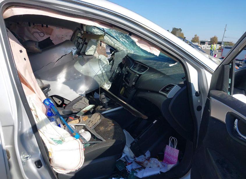 Photo 5 of 2018 Nissan Sentra S (VIN 3N1AB7AP0JY329343)