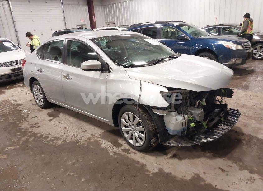 2018 Nissan Sentra S (VIN 3N1AB7AP0JY332825) main photo