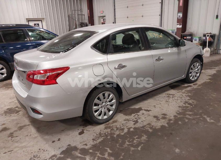 Photo 4 of 2018 Nissan Sentra S (VIN 3N1AB7AP0JY332825)