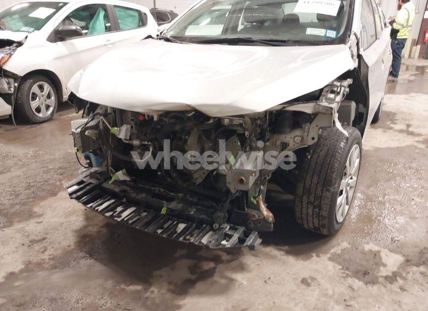 Photo 6 of 2018 Nissan Sentra S (VIN 3N1AB7AP0JY332825)
