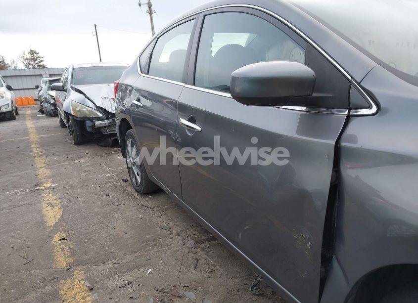 Photo 12 of 2018 Nissan Sentra S (VIN 3N1AB7AP0JY348670)