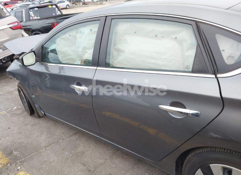 Photo 13 of 2018 Nissan Sentra S (VIN 3N1AB7AP0JY348670)