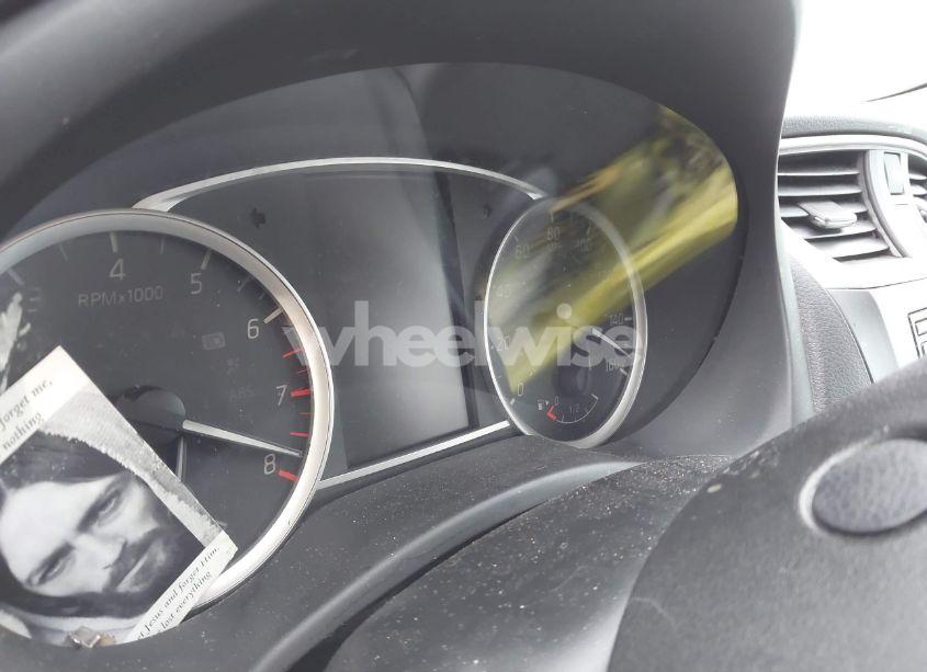 Photo 7 of 2018 Nissan Sentra S (VIN 3N1AB7AP0JY348670)