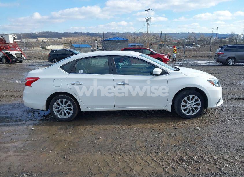 Photo 13 of 2019 Nissan Sentra SV (VIN 3N1AB7AP0KL608452)
