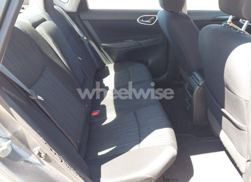 Photo 8 of 2019 Nissan Sentra SV (VIN 3N1AB7AP0KL609052)