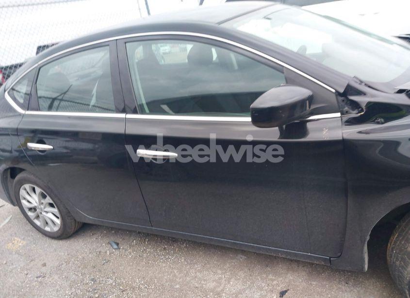 Photo 13 of 2019 Nissan Sentra SV (VIN 3N1AB7AP0KL626532)